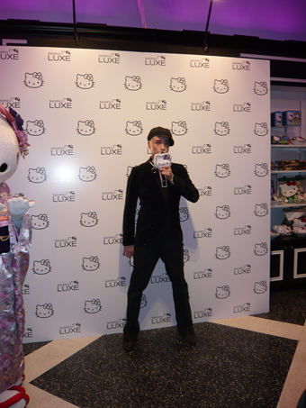 Illustration for article titled Hello Kitty & Random Celebs Get Catty At Sanrio Luxe Store Opening